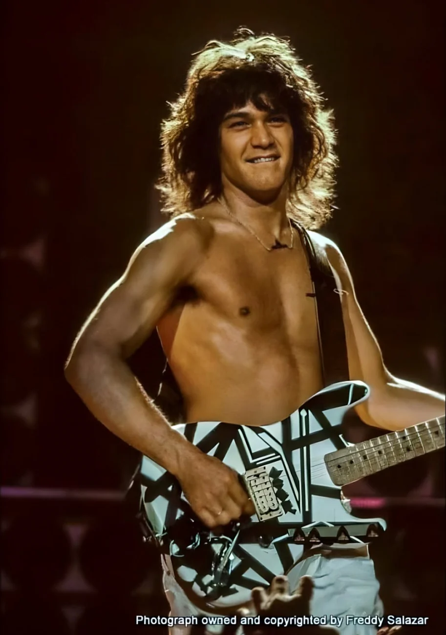 EVH Mini Guitars 'Fair Warning Tour' Set - Image 5