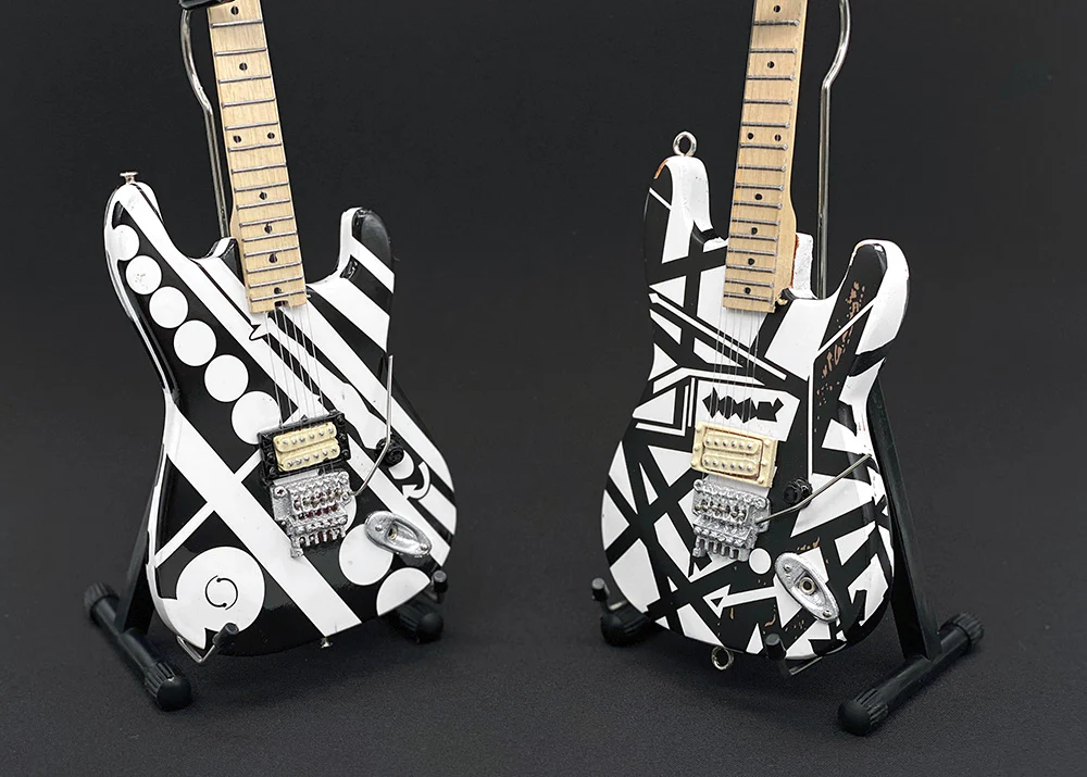 EVH Mini Guitars 'Fair Warning Tour' Set - Image 9
