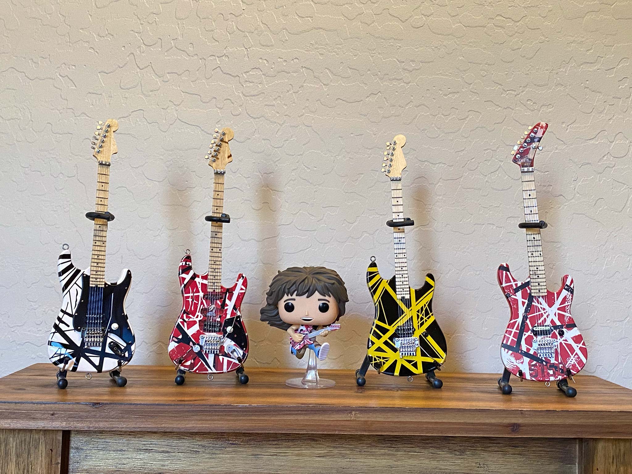 Eddie Van Halen 1984 Funko POP! - Image 9