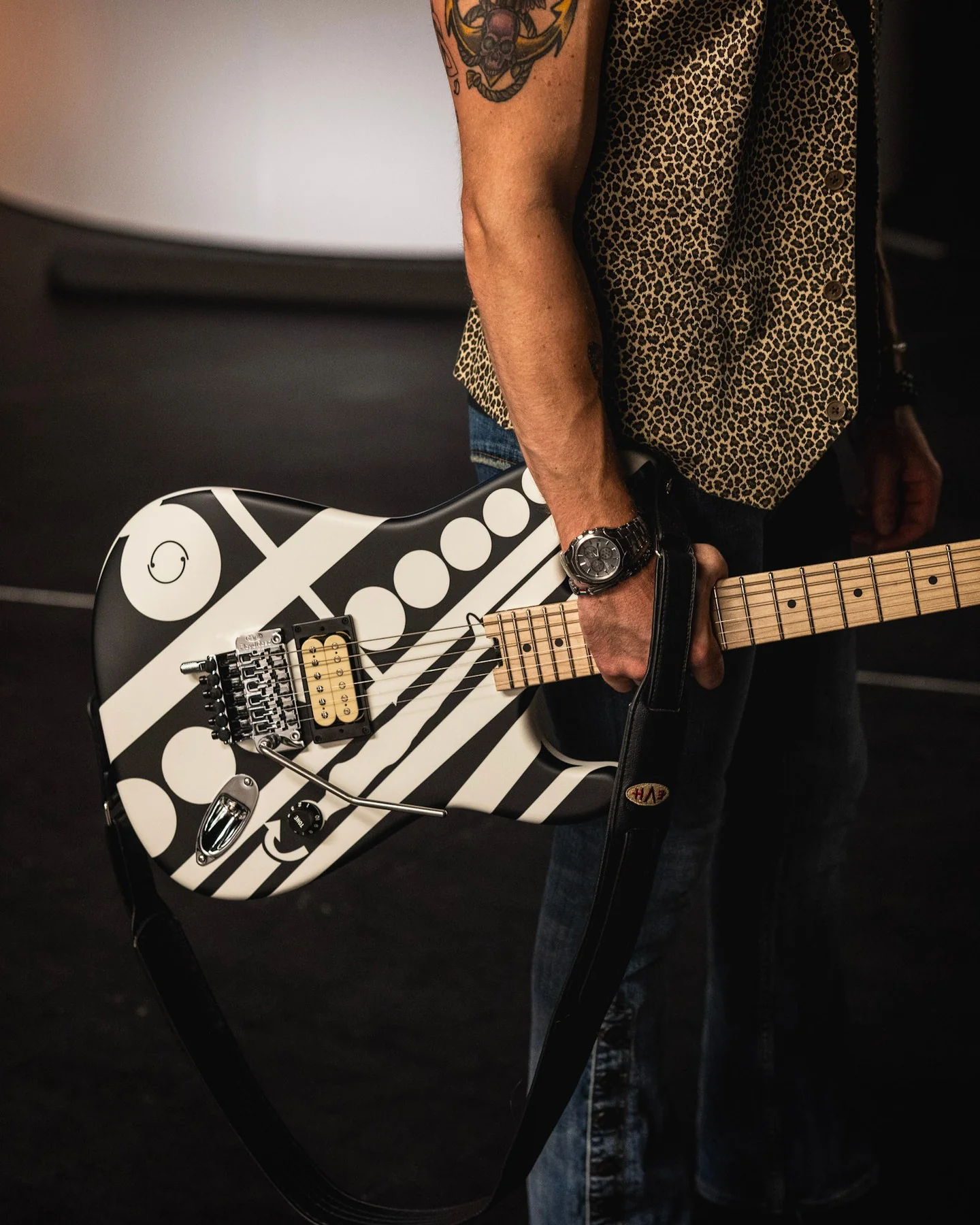 Eddie Van Halen Striped Series 'Circles' Electric Guitar - Image 10