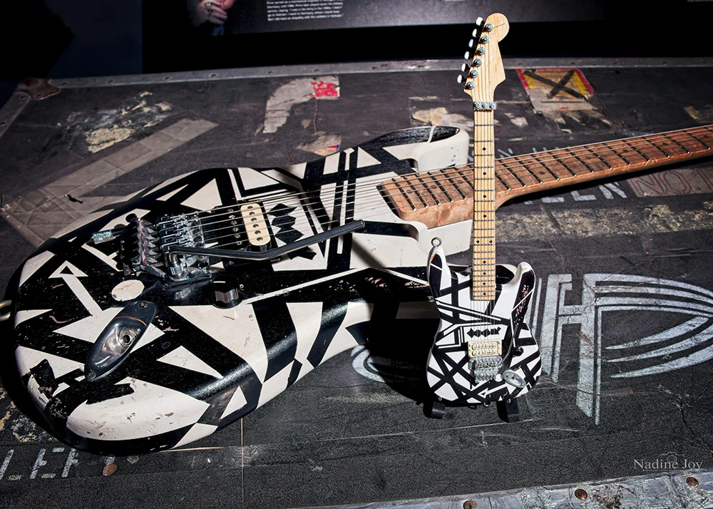 EVH 'Shapes' Mini Guitar - Image 7