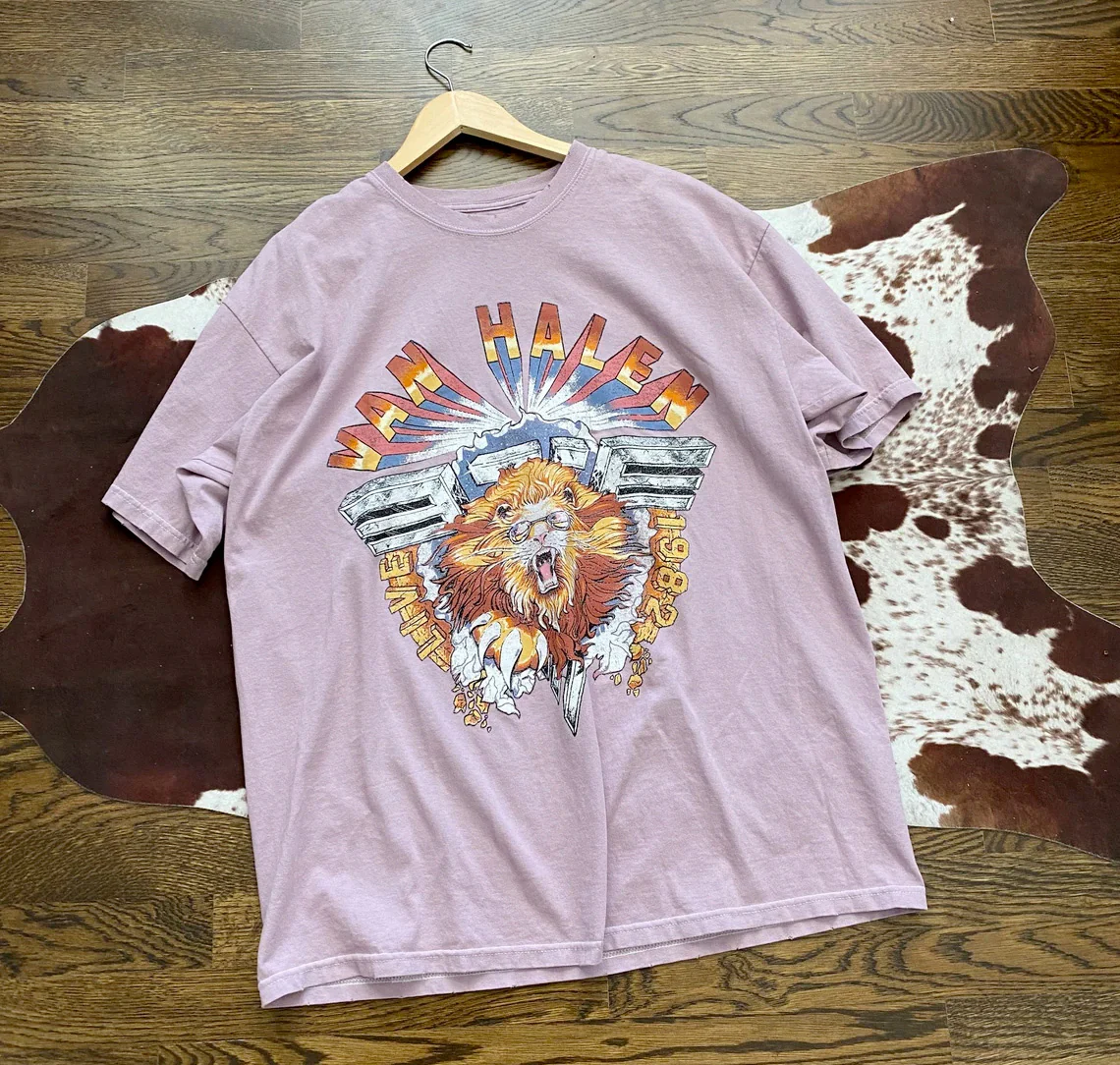 Women's 'Live 1982' Lion Tee - Image 13