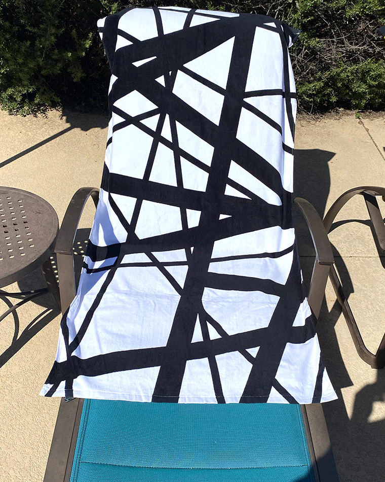 White & Black Towel - Image 3