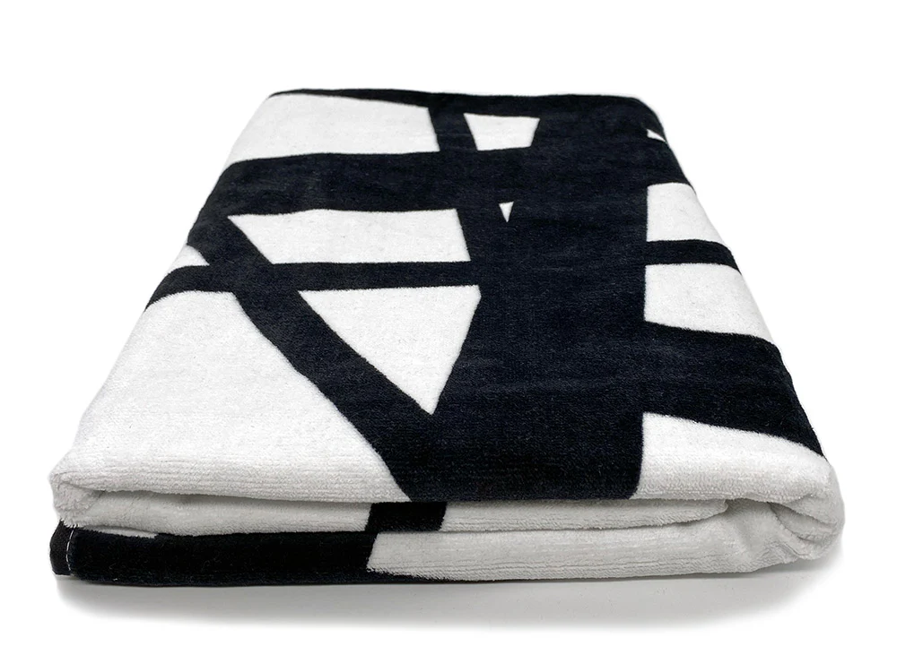 White & Black Towel - Image 5